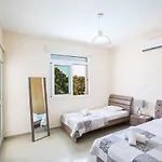 Mesogeios Me16 Protarász