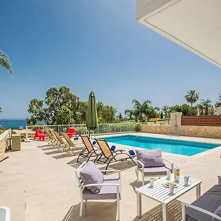 Mesogeios Me16 Πρωταράς