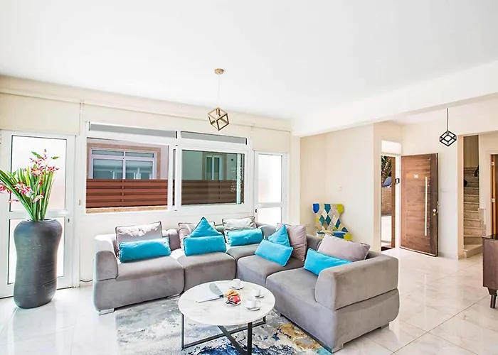 Mesogeios Me16 Πρωταράς