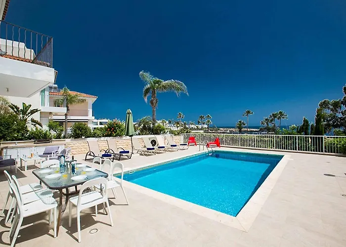 Mesogeios Me16 * Πρωταράς